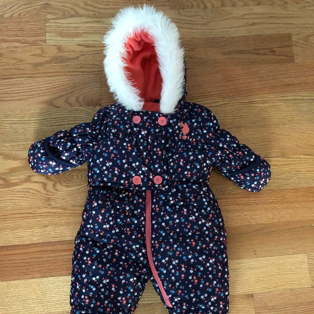 Polo girls 6-9 mos snowsuit